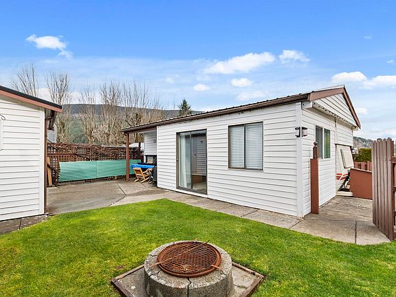 3rd image of 1436 Frost Rd #79