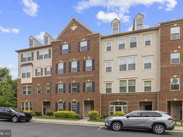 42230 Piebald Sq, Aldie, VA 20105