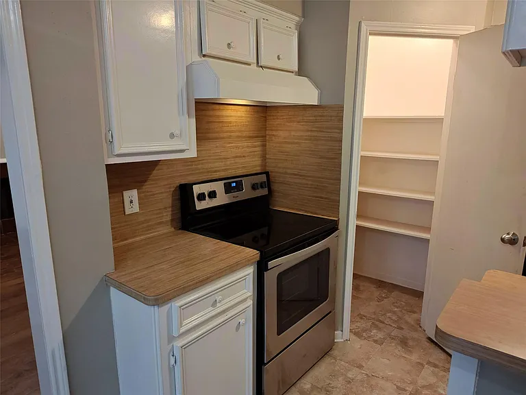 11514 Meadow Ln #D — Photo 14