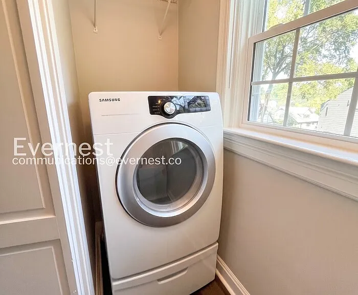 109 Mayfair Rd — Photo 33