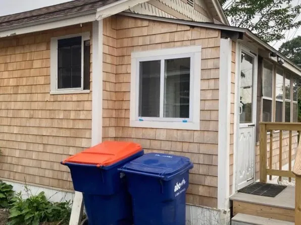 5 Dale Ave, Wareham, MA 02571