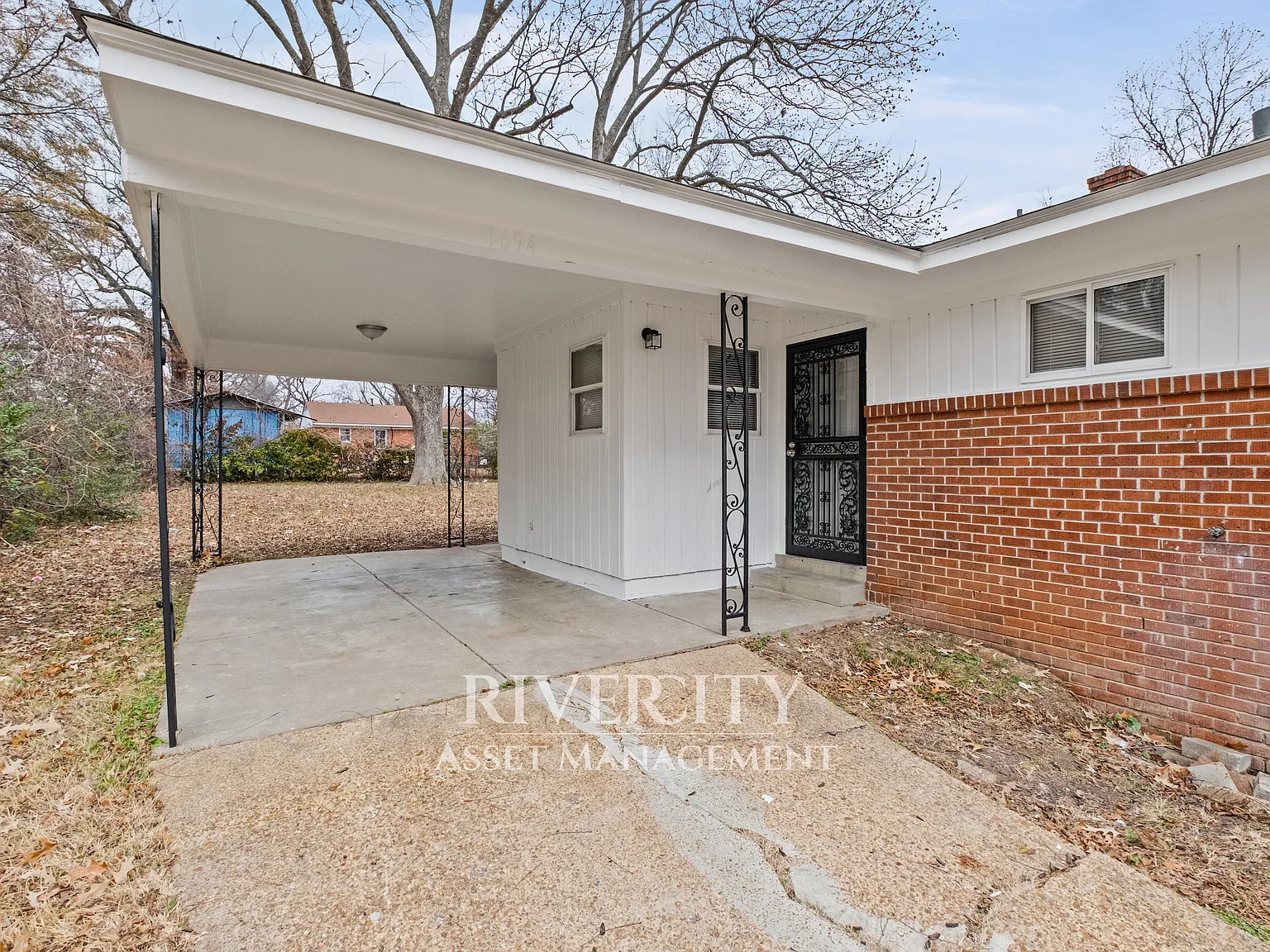 3 bed, 942 sqft, $1,250 — Photo 2