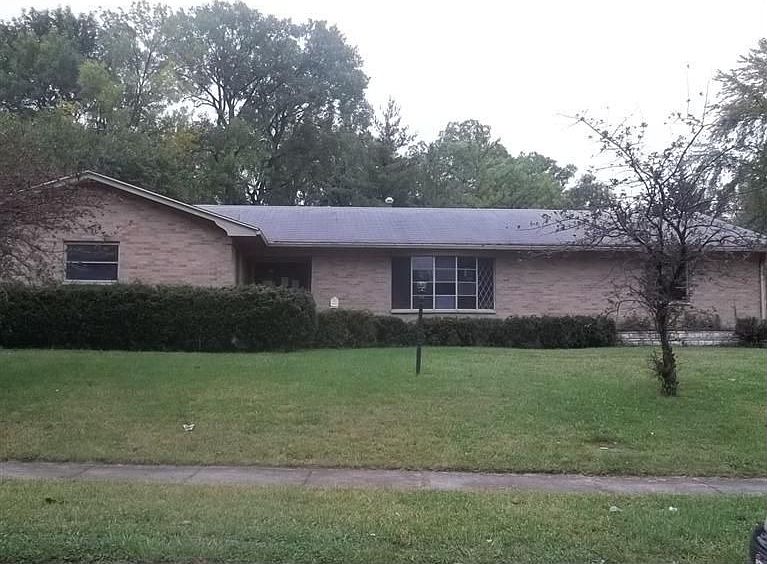 1st image of 3900 Bradwood Dr