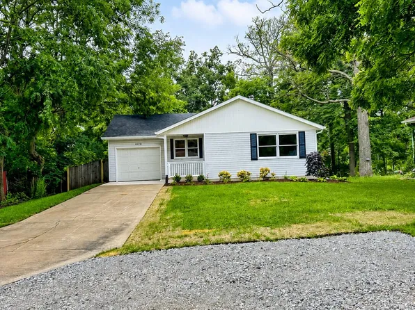 1020 Sievert St, Porter, IN 46304
