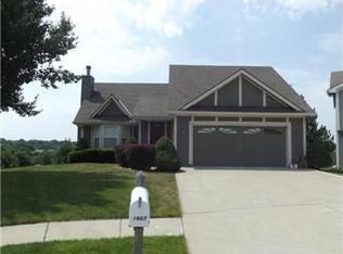 1887 Quail Ridge Ct, Liberty, MO 64068