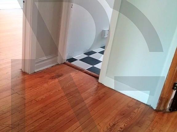 4th image of 3933 N Janssen Ave #A3935w2