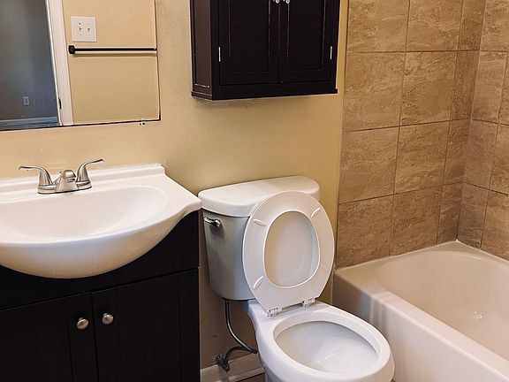 5th image of 235 Portview Ave APT 1