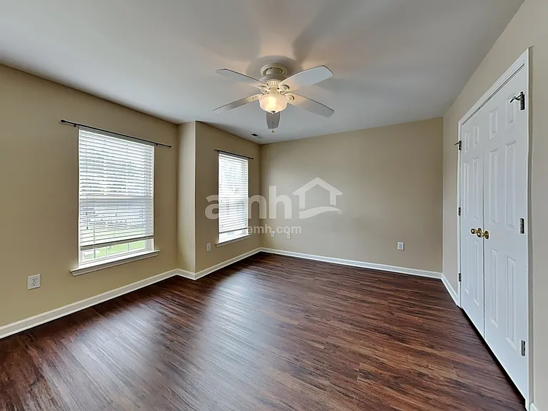 405 Bedstraw Ct — Photo 18