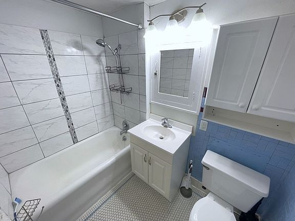 4th image of 38 N Breese Ter #5-6