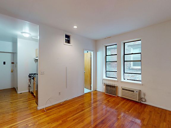 3rd image of 425 E 65th St APT 7