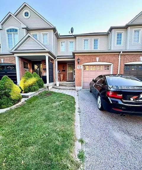 12 Bonello Cres — Photo 2