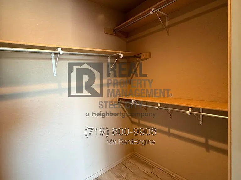 996 S Palomar Dr — Photo 8