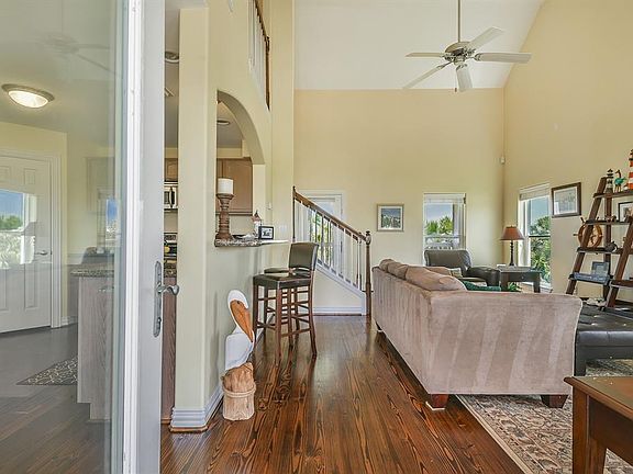 5th image of 22334 Vista Del Mar