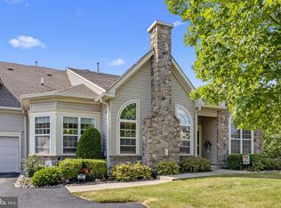 330 Clubhouse Ln #152, Warminster, PA 18974