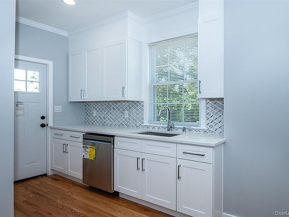 4th image of 118 Pershing Avenue