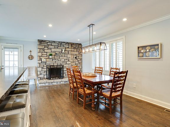 4th image of 511 Owens Way