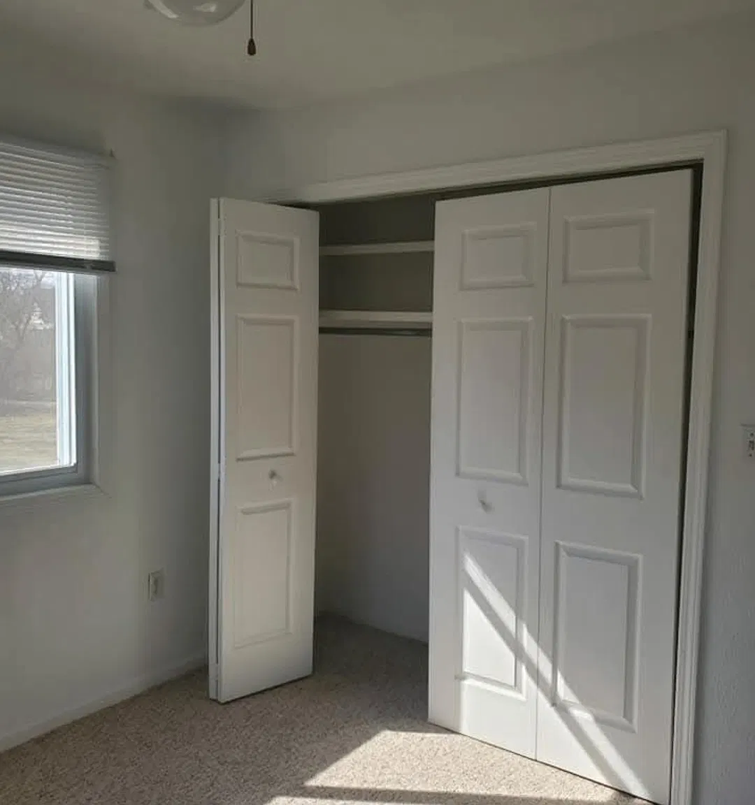 2 bed, 1.5 bath, 1050 sqft, $1,195 — Photo 3