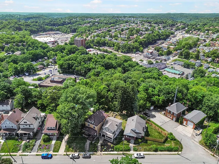 350 Ridgewood Ave — Photo 28