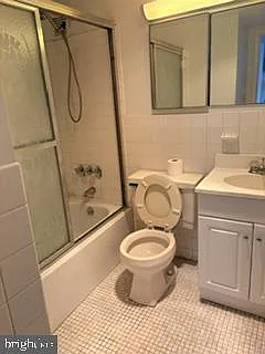 2 bed, 2.0 bath, 1251 sqft, $2,300 — Photo 4
