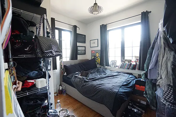 Rented by Rennit Inc. | media 21