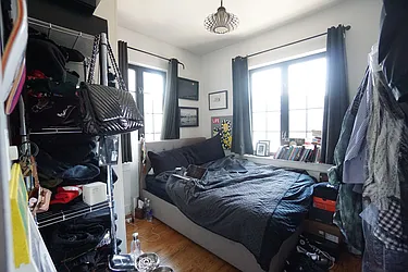 Rented by Rennit Inc.