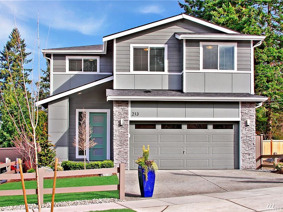 PLan 2273 Elevation D - photos of same floorplan built at another community.  Details will vary
