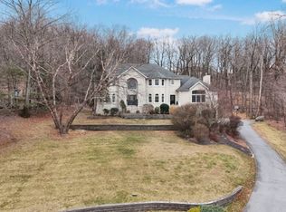 45 Alize Dr, Kinnelon, NJ 07405
