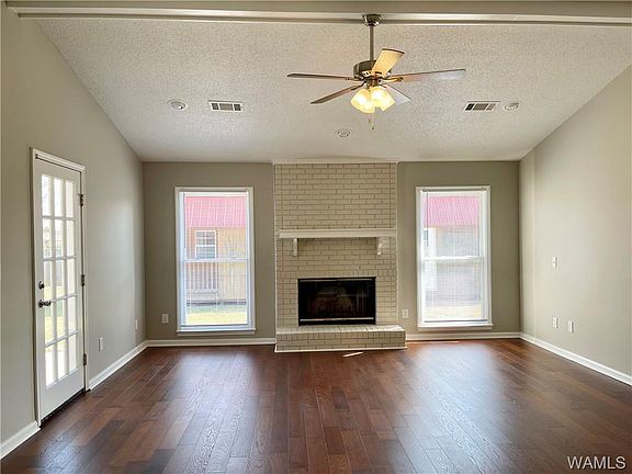 3rd image of 3723 Diamondhead Ln
