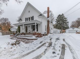 202 N Logan St, Dewitt, MI 48820