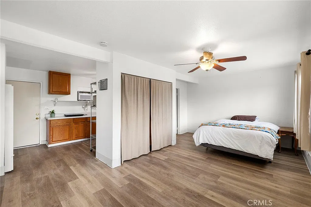Studio, 400 sqft, $2,000 — Photo 1