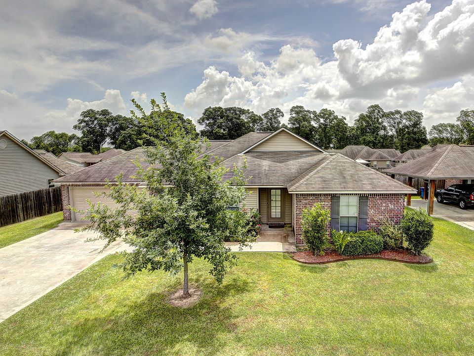 1st image of 207 Ennis Dr
