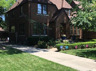 820 Washington Rd, Grosse Pointe, MI 48230