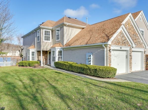 16 Lagoon Way