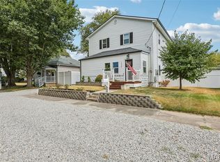 1320 N Monroe St, Litchfield, IL 62056