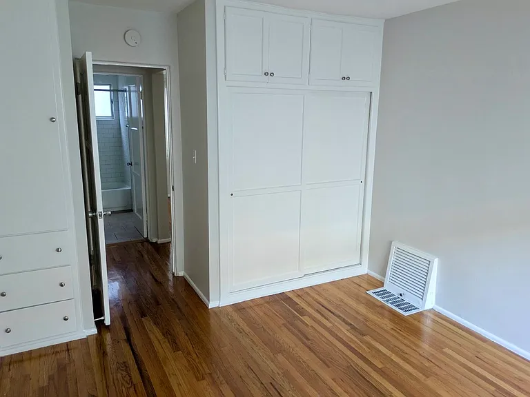 1720 Grevelia St #C — Photo 10