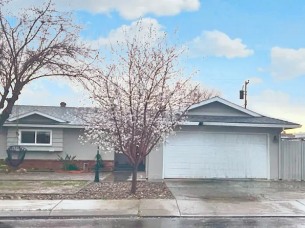 443 N Santa Ana St, Los Banos, CA 93635