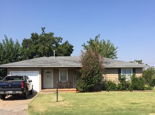 1003 W D Ave, Elk City, OK 73644