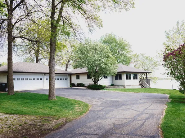 11621 Maple Springs Dr SE, Alexandria, MN 56308
