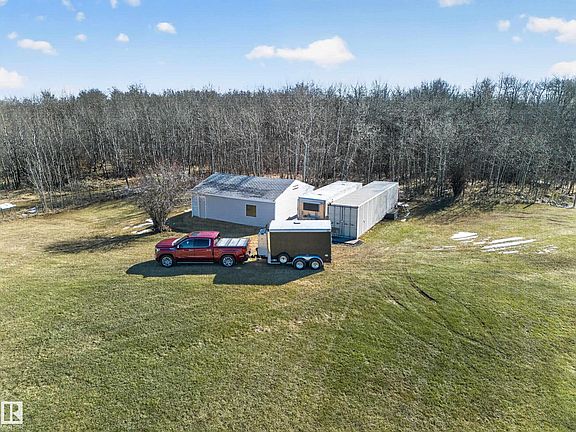 3rd image of 52471 Range Rd #223-301
