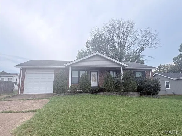 11502 Terry Ave, Maryland Heights, MO 63043