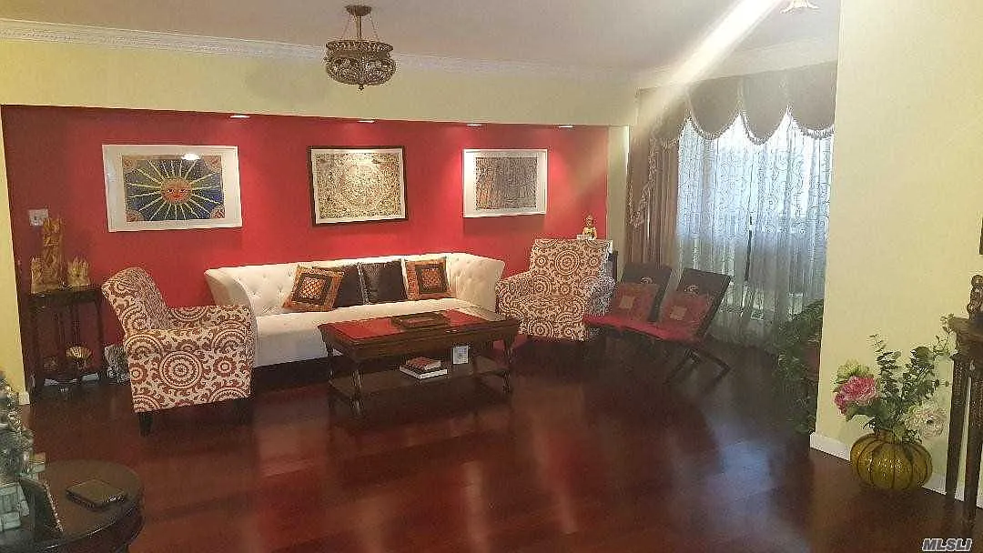 6115 98th St APT 7E photo 1