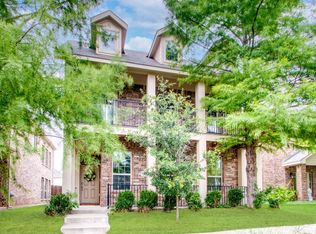 1936 Parkside Mews, Lancaster, TX 75146