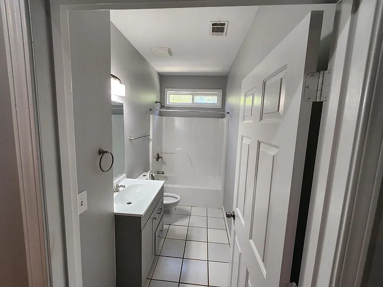 901 Hall St NW #B — Photo 1