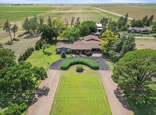 3148 S Us Hwy #385, Levelland, TX 79336