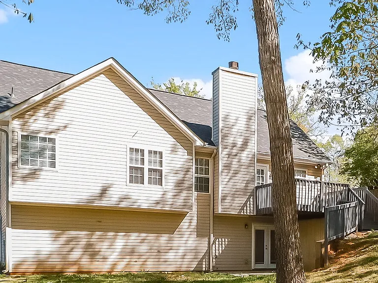 105 River North Ct — Photo 17