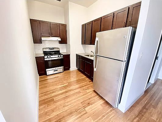 5th image of 19-73 38th St APT 3EJ