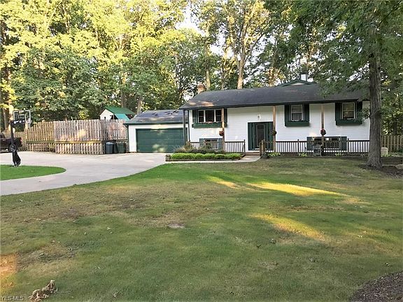 3rd image of 4434 Diane Dr