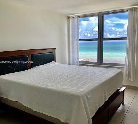 5th image of 2899 Collins Ave APT 835