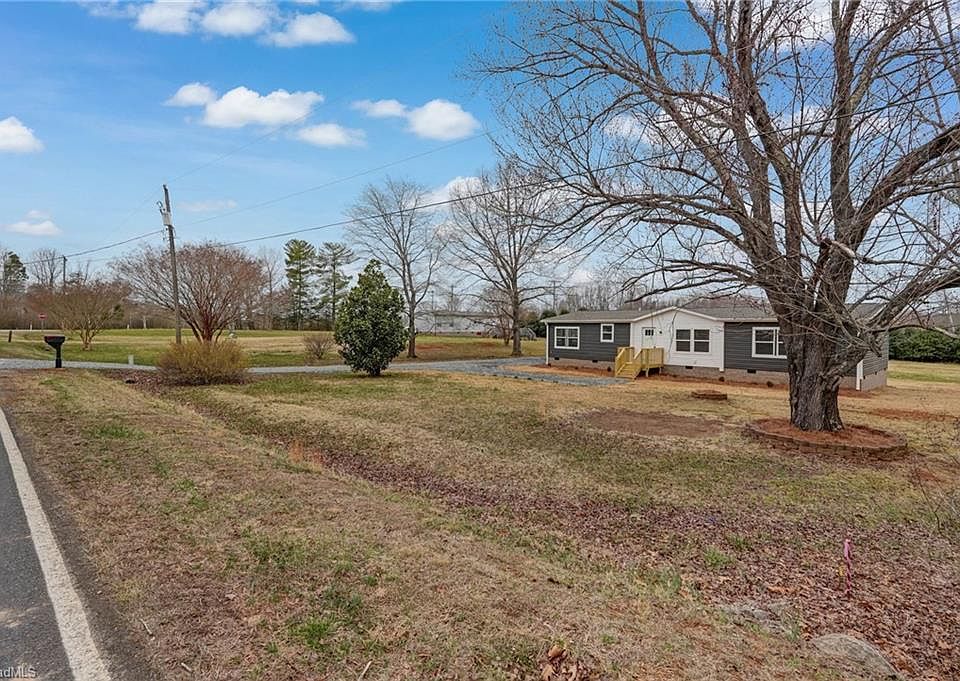 1st image of 135 Hilton Rd