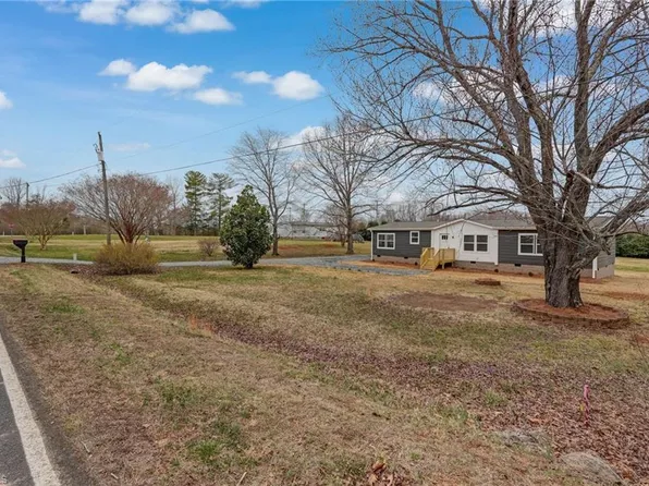 135 Hilton Rd, Stokesdale, NC 27357